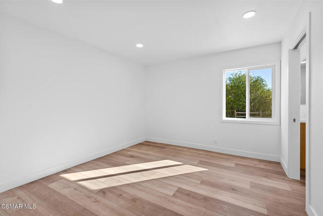 1251 Calle Las Casas, Thousand Oaks CA: https://media.crmls.org/mediaz/e219bb46-c8e6-4039-b577-f66574ecf7dc.jpg