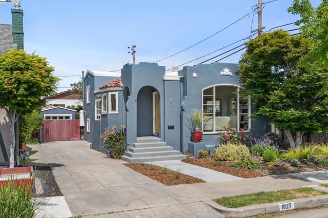 1827 Moreland Dr, Alameda CA: https://media.crmls.org/mediaz/e21a5964-dd6e-432d-b2b6-283097129437.jpg