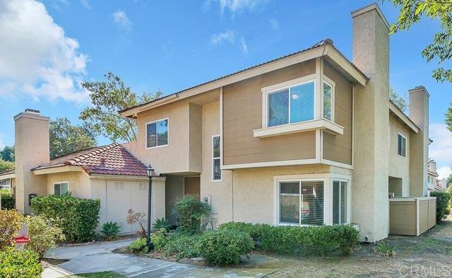10727 Holly Meadows Drive, Santee CA: https://media.crmls.org/mediaz/e21a8c41-e63b-4bc3-bba1-8ca1003af240.jpg