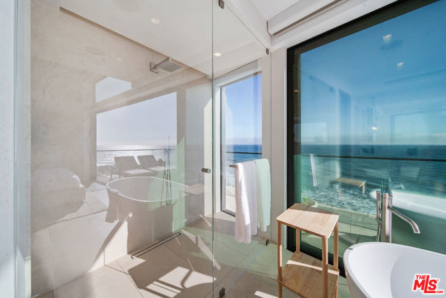 18954 Pacific Coast Highway, Malibu CA: https://media.crmls.org/mediaz/e21b1169-f41d-459d-870a-97283988eb17.jpg