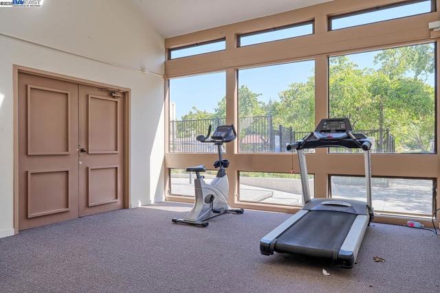 3300 Wolcott Cmn, Fremont CA: https://media.crmls.org/mediaz/e21c270a-8dd5-472b-8e81-64c45b349eb9.jpg