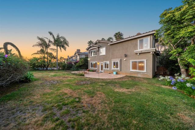 1033 Goldeneye, Carlsbad CA: https://media.crmls.org/mediaz/e21cb9da-4015-469d-bca3-fd2692ae893d.jpg