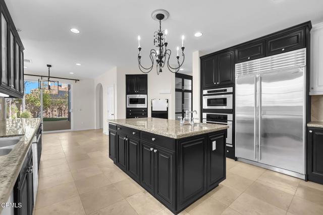 Detail Gallery Image 21 of 64 For 821 Somera Ct, Simi Valley,  CA 93065 - 5 Beds | 4/1 Baths