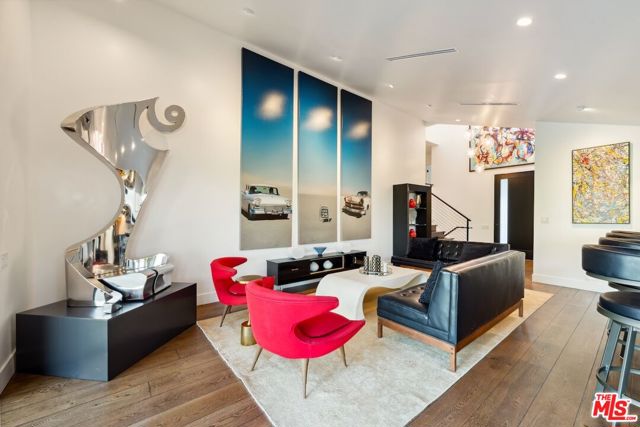 3372 Longridge Terrace, Sherman Oaks CA: https://media.crmls.org/mediaz/e21dbe99-9001-4153-a44b-6d06d0930b34.jpg
