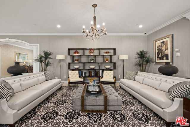 2855 Oak Knoll Drive, Diamond Bar CA: https://media.crmls.org/mediaz/e21e5e84-f279-400d-b223-50e86bd63e28.jpg