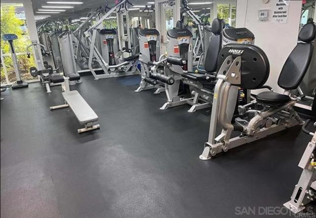5002 Mycenae Way, Oceanside CA: https://media.crmls.org/mediaz/e21e7d35-b4ac-4a36-8c85-4b0ada960bb7.jpg