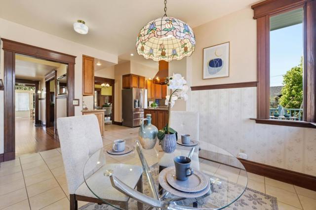 809 E 5th Avenue, San Mateo CA: https://media.crmls.org/mediaz/e21e98d3-f1c1-46c6-86b1-df27cffe87f5.jpg