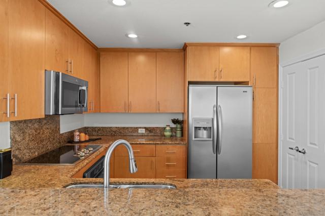 Image 12 of 38 For 924 Hornblend St 311