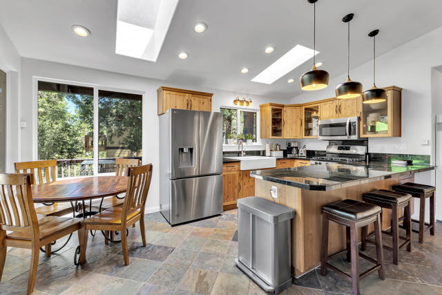 Image 4 of 60 For 25275 Norwood Drive