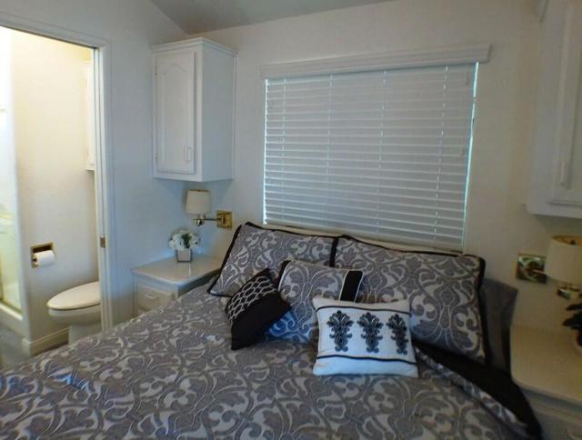 84136 Avenue 44 #135, Indio CA: https://media.crmls.org/mediaz/e2201bc5-1cbc-4a6d-8fe7-9ecca4daa0fa.jpg