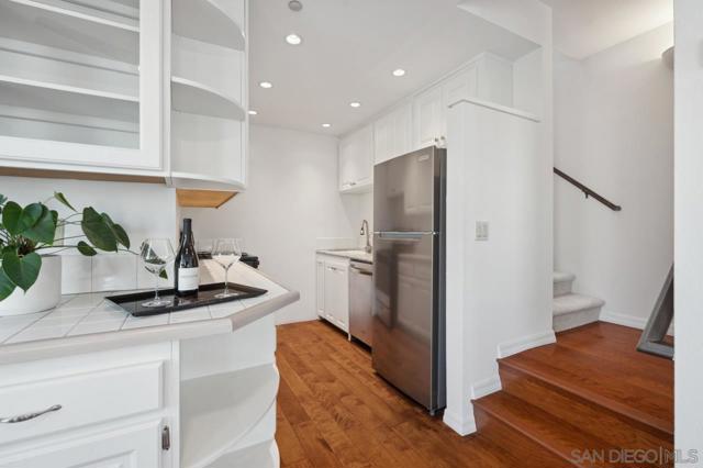 1268 Essex St, San Diego CA: https://media.crmls.org/mediaz/e22072fe-e893-4c05-8ec3-fd3af57c8dc2.jpg