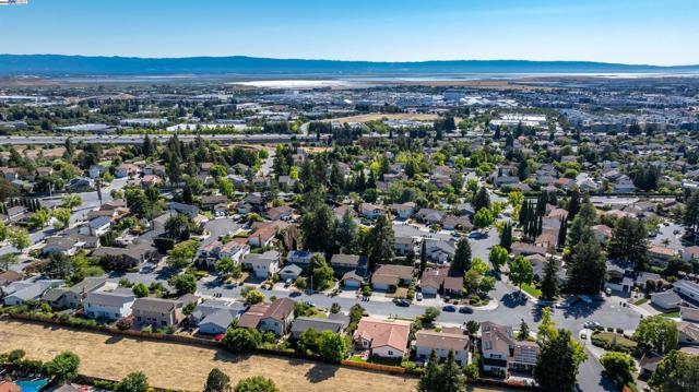 45548 Cherokee Ln, Fremont CA: https://media.crmls.org/mediaz/e220d1d5-0858-4aef-9095-e0c7b7d41824.jpg