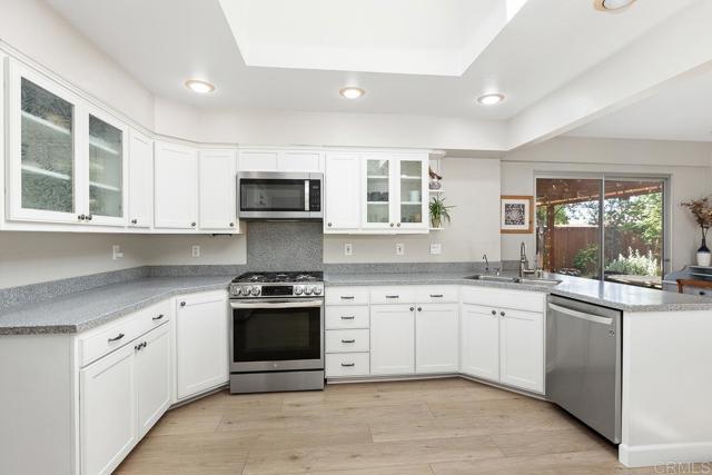 5550 La Cuenta Drive, San Diego CA: https://media.crmls.org/mediaz/e220f880-9b66-4a41-8b19-58c8a492212a.jpg