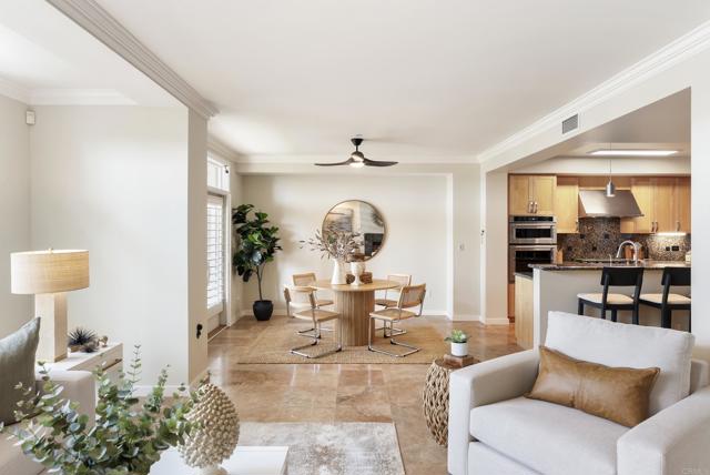 5470 La Jolla Boulevard, La Jolla CA: https://media.crmls.org/mediaz/e2214f47-57ce-4255-b41c-ce70b461f702.jpg