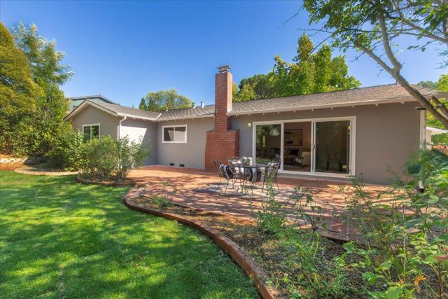 119 Belcrest Drive, Los Gatos CA: https://media.crmls.org/mediaz/e221878e-9026-43f1-b330-b94c858a1bc7.jpg
