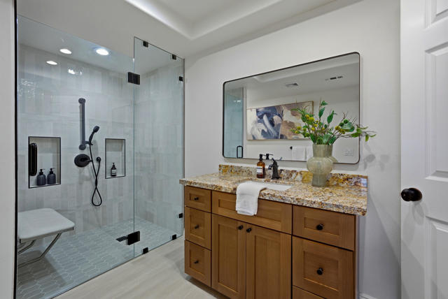 75720 Mclachlin Circle, Palm Desert CA: https://media.crmls.org/mediaz/e221a27a-945e-468f-8569-d80f327c69e8.jpg