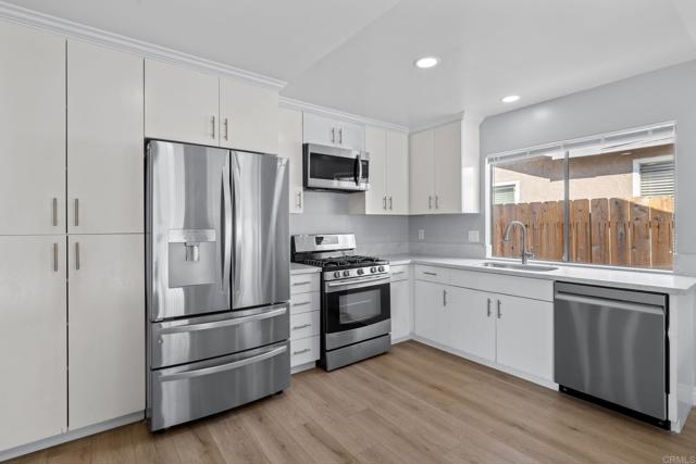 Detail Gallery Image 17 of 65 For 11153 Acaso Way, –,  CA 92126 - 4 Beds | 3 Baths