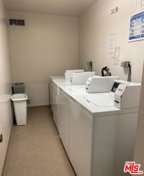 10205 Summertime Lane, Culver City CA: https://media.crmls.org/mediaz/e222aba4-2a9f-4ffe-9a6c-1a508ccce6a9.jpg
