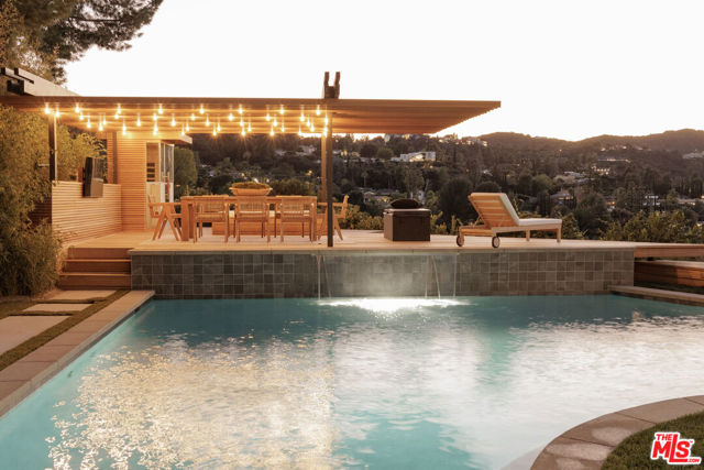 Image 19 of 21 For 3565 Crownridge Drive