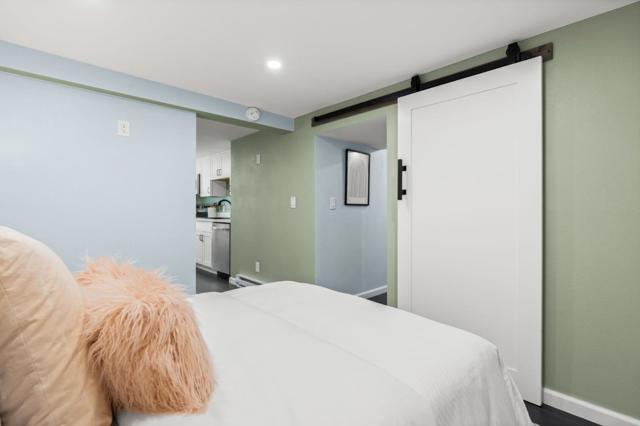 8124 Greenly Drive, Oakland CA: https://media.crmls.org/mediaz/e2230fab-4815-4308-90eb-1754fd138902.jpg