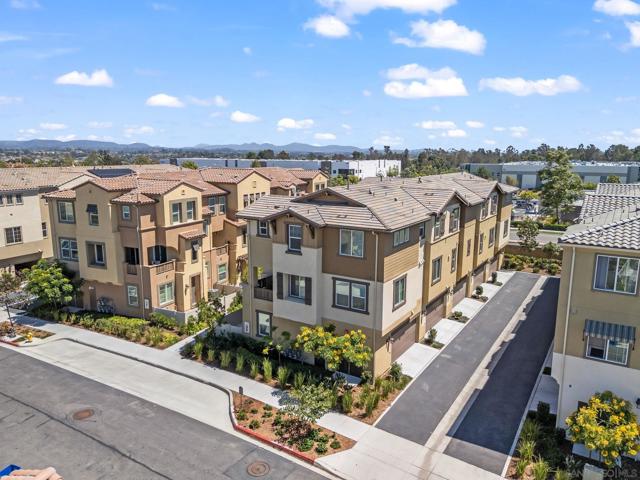 1235 Via Lucero, Oceanside CA: https://media.crmls.org/mediaz/e223220c-4279-4857-90bf-2570acaa6318.jpg