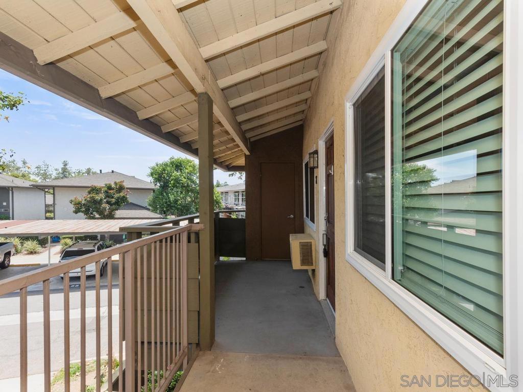 2094 Grand Ave - photo 4