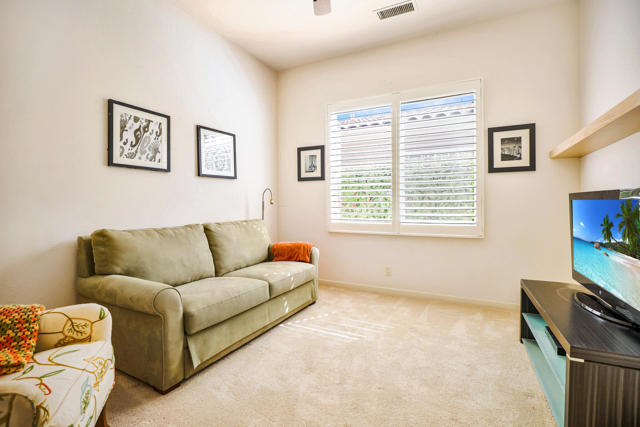371 Tomahawk Drive, Palm Desert CA: https://media.crmls.org/mediaz/e223d664-7f2d-4a04-8c98-528be1895b29.jpg