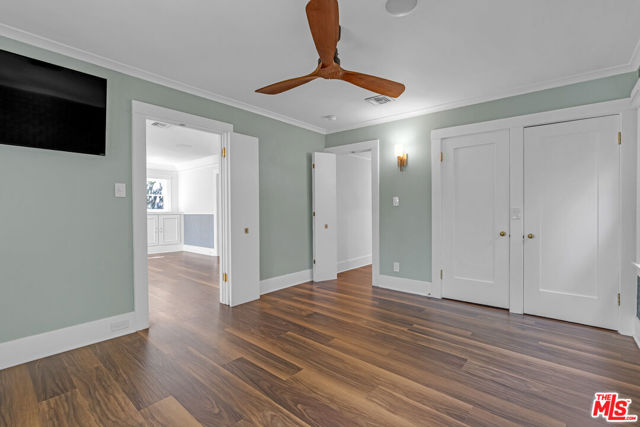 7024 De Longpre Avenue, Los Angeles CA: https://media.crmls.org/mediaz/e223f610-60d6-4f87-9d6d-cb893c5e3a54.jpg