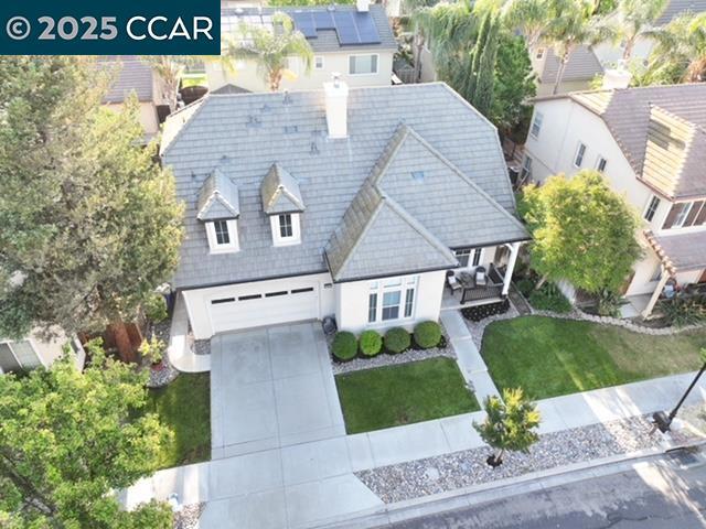 96 Heritage Way, Brentwood CA: https://media.crmls.org/mediaz/e2249958-5998-4099-b9ca-3a24ffc0aa94.jpg