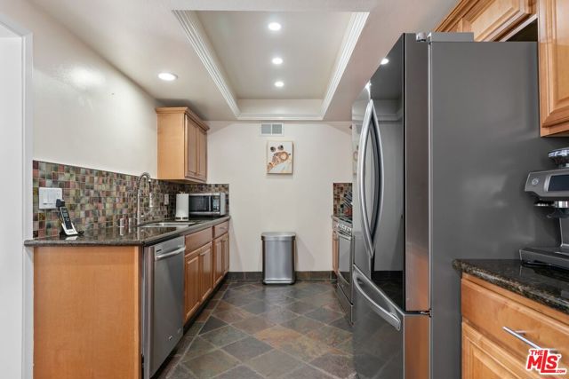 17130 Burbank Boulevard, Encino CA: https://media.crmls.org/mediaz/e224f0bb-b816-4d30-a4db-2900704f20e8.jpg