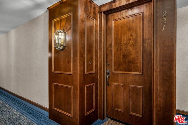 8600 Tuscany Avenue, Playa del Rey CA: https://media.crmls.org/mediaz/e2252120-3ba2-4aba-8cbd-93a3dc123032.jpg
