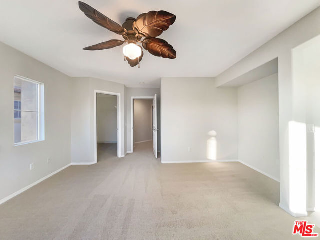 24130 Tango Drive, Valencia CA: https://media.crmls.org/mediaz/e225a5ea-75ce-4134-a5e3-2c171d497e41.jpg