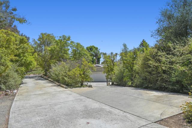 31619 21 Via Puerta Del Sol, Bonsall CA: https://media.crmls.org/mediaz/e225dd7e-b14b-4585-b73b-58facd500526.jpg