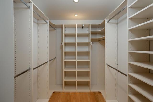 23480 Ravensbury Avenue, Los Altos Hills CA: https://media.crmls.org/mediaz/e225f14d-79a5-4644-b876-e918beb687ee.jpg