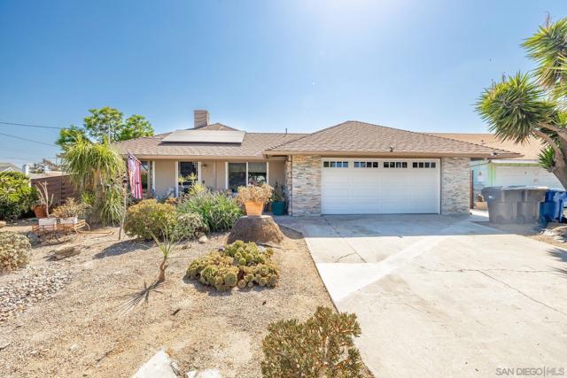 127 Warner Street, Oceanside, California 92058, 3 Bedrooms Bedrooms, ,3 BathroomsBathrooms,Single Family Residence,For Sale,Warner Street,250023332SD