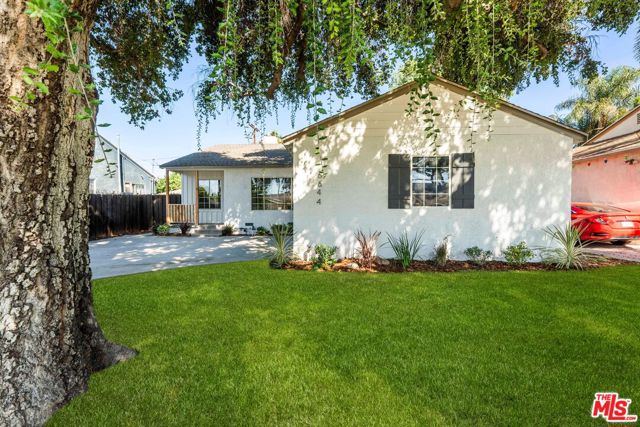 6644 Yolanda Avenue, Reseda CA: https://media.crmls.org/mediaz/e227424e-c643-4c7a-88d9-cf025b410c14.jpg