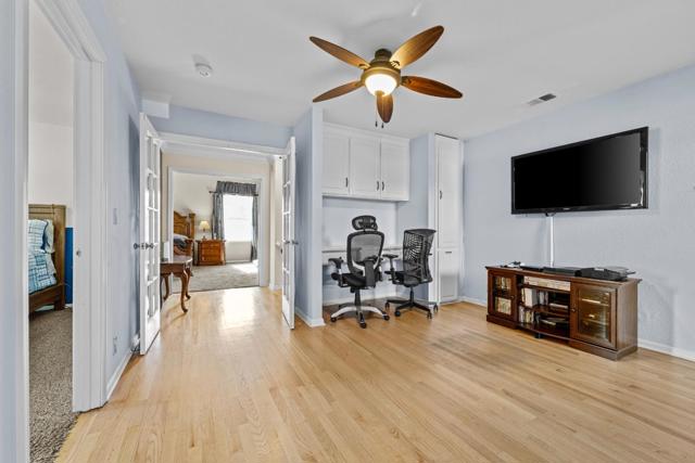 151 Tierra Del Sol, Hollister CA: https://media.crmls.org/mediaz/e227cd49-8459-4df3-944b-71423494ad79.jpg