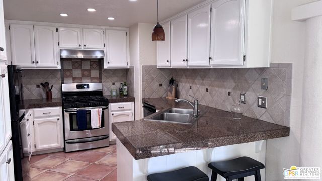 51905 Avenida Rubio, La Quinta CA: https://media.crmls.org/mediaz/e228067f-dd3d-47a0-9da6-7f9cfd6f5266.jpg