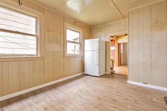 658 Lisbon Street, San Francisco CA: https://media.crmls.org/mediaz/e22814cc-a331-48bf-a300-4c7141650bb1.jpg