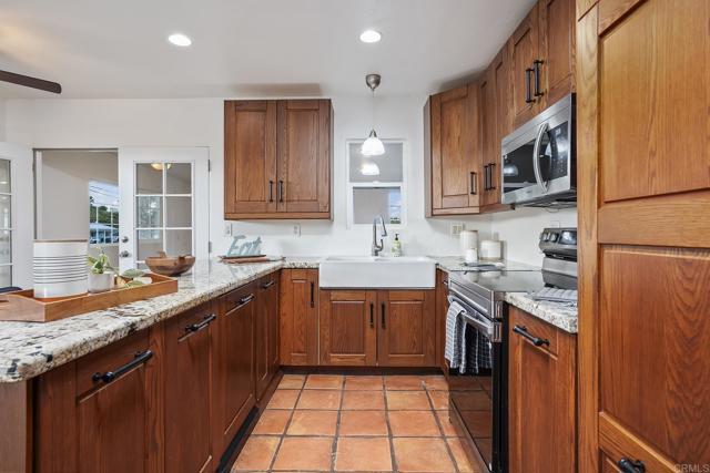 Detail Gallery Image 7 of 34 For 14072 Jamul Dr, Jamul,  CA 91935 - 3 Beds | 2 Baths