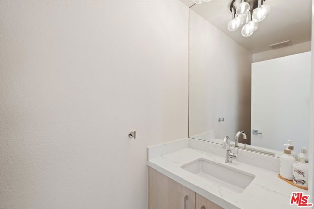 737 Pier Avenue, Santa Monica CA: https://media.crmls.org/mediaz/e228550a-ef74-46a5-b584-25727048abc8.jpg