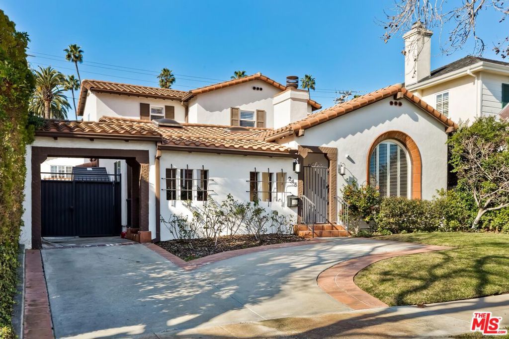 245 S Oakhurst Drive, Beverly Hills, CA 90212