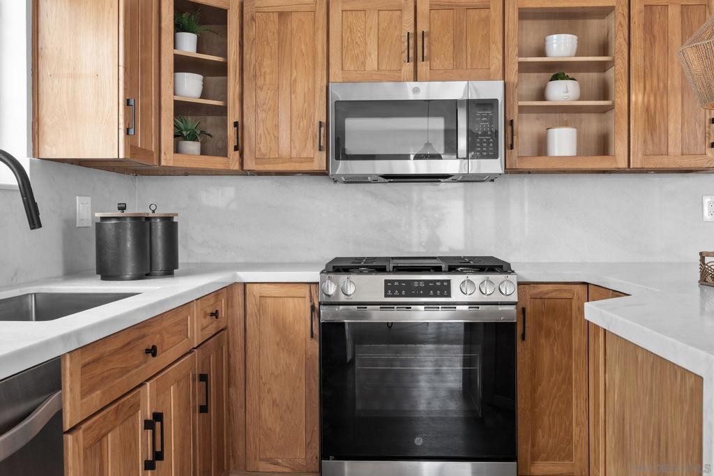 9321 Fermi Ave - photo 20