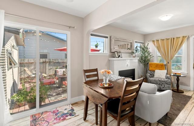 3676 Dwight St, San Diego CA: https://media.crmls.org/mediaz/e2290172-bafd-4988-866c-7c789549d252.jpg