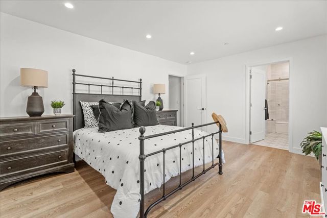 7901 Winsford Avenue, Los Angeles CA: https://media.crmls.org/mediaz/e2298ab0-7f26-4c99-9c66-a638d4d1296f.jpg
