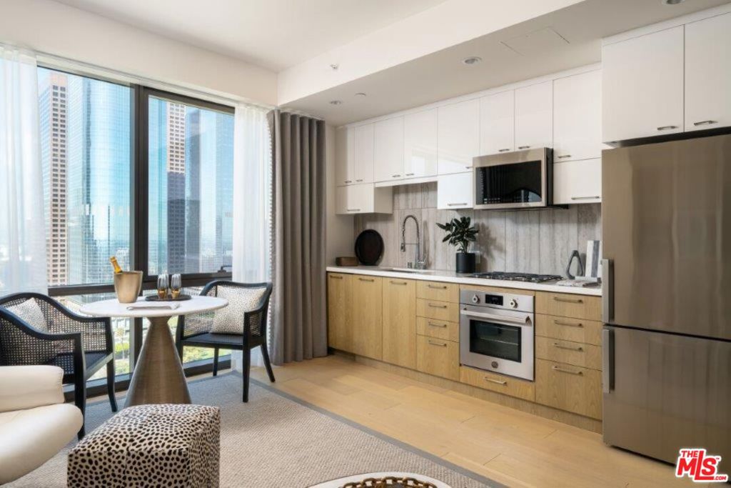 400 S Broadway 723, Los Angeles, CA 90013