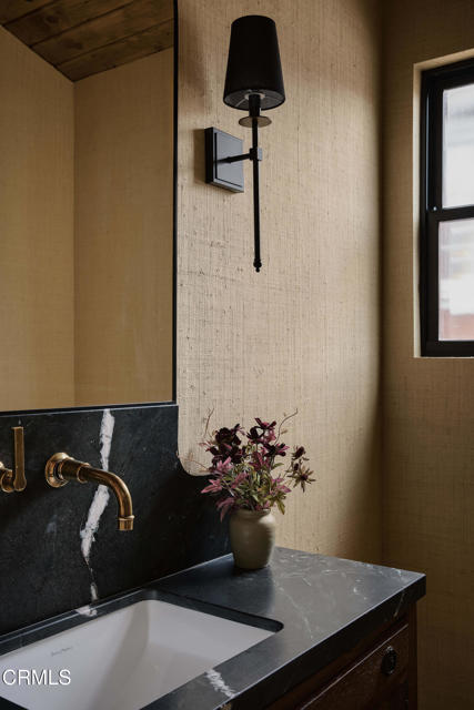 Detail Gallery Image 20 of 44 For 12406 La Maida St St, Los Angeles,  CA 91607 - 4 Beds | 4/1 Baths