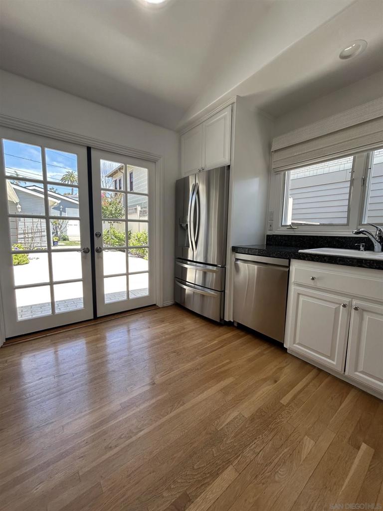 5537 Bellevue Avenue - photo 20