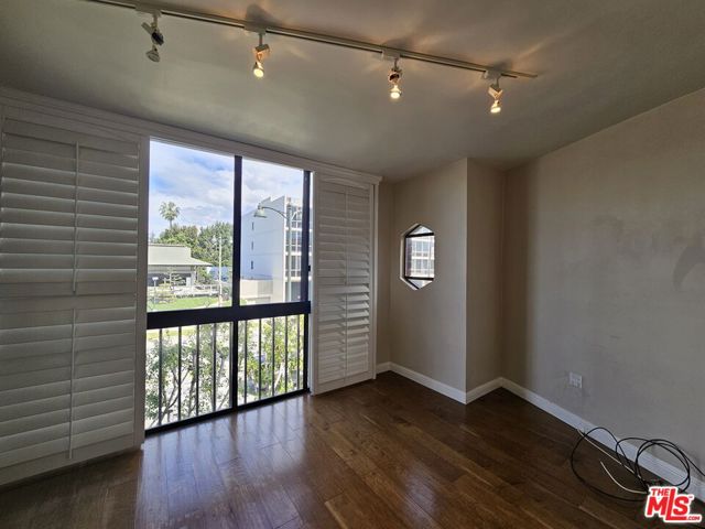 4444 Wilshire Boulevard, Los Angeles CA: https://media.crmls.org/mediaz/e22b8ae9-7d22-42de-a16a-aef63f1d6154.jpg