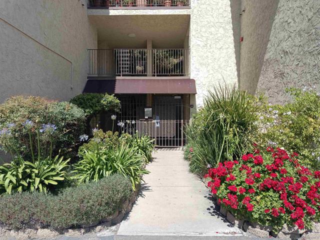 7845 Golfcrest Dr, San Diego CA: https://media.crmls.org/mediaz/e22c2684-7b67-4f60-83fb-a9fc4eaabf21.jpg